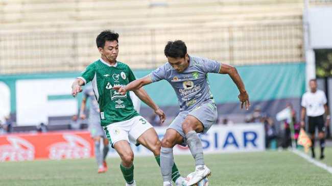 Persebaya vs Borneo